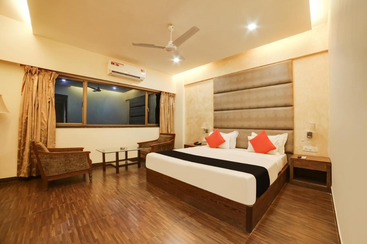 Capital O 61351 Waii International Hotel Bhalukpung Kamer foto